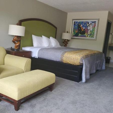 Palmetto Inn & Suites By Oyo Orangeburg Εξωτερικό φωτογραφία