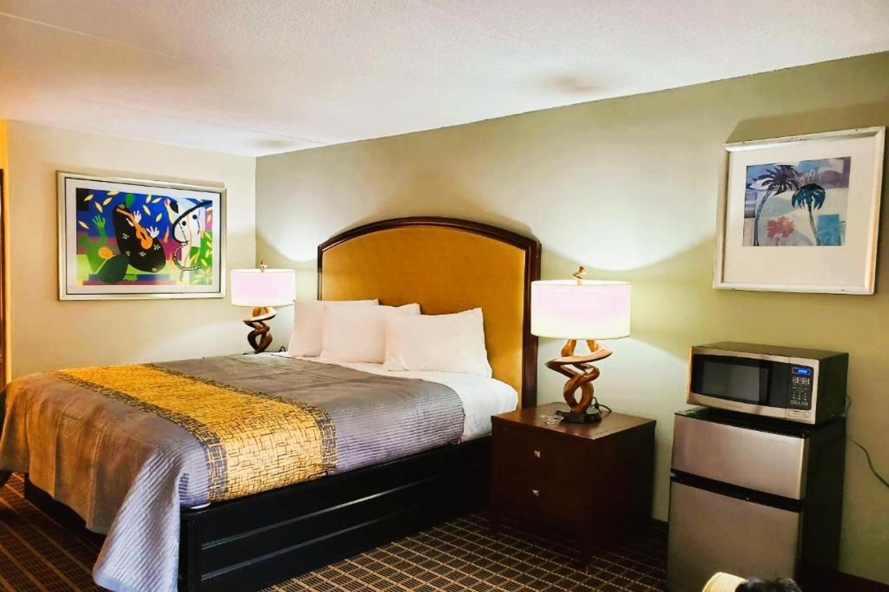 Palmetto Inn & Suites By Oyo Orangeburg Εξωτερικό φωτογραφία