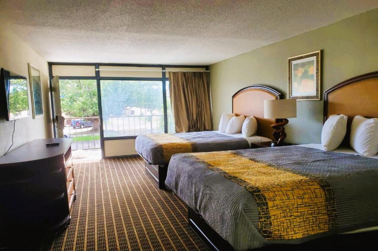 Palmetto Inn & Suites By Oyo Orangeburg Εξωτερικό φωτογραφία