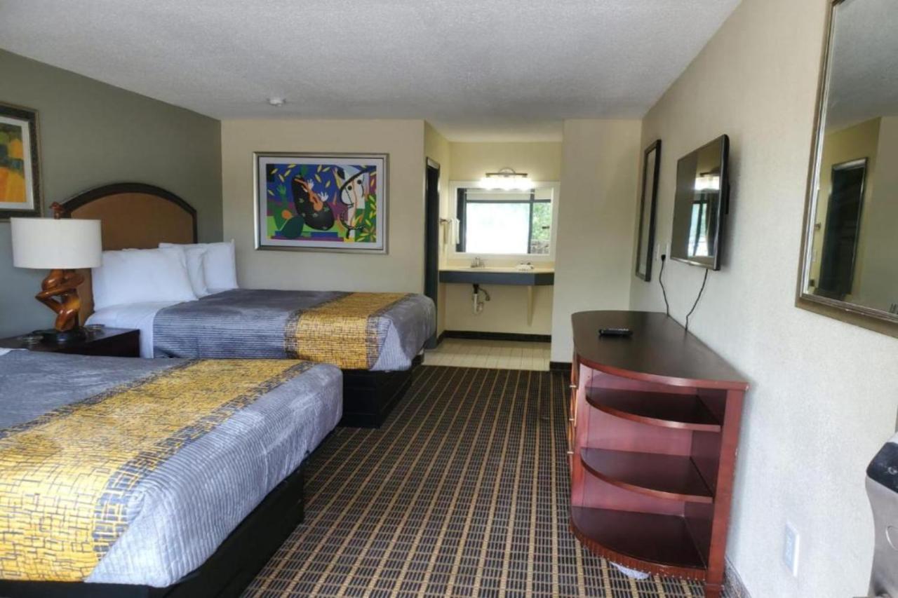 Palmetto Inn & Suites By Oyo Orangeburg Εξωτερικό φωτογραφία